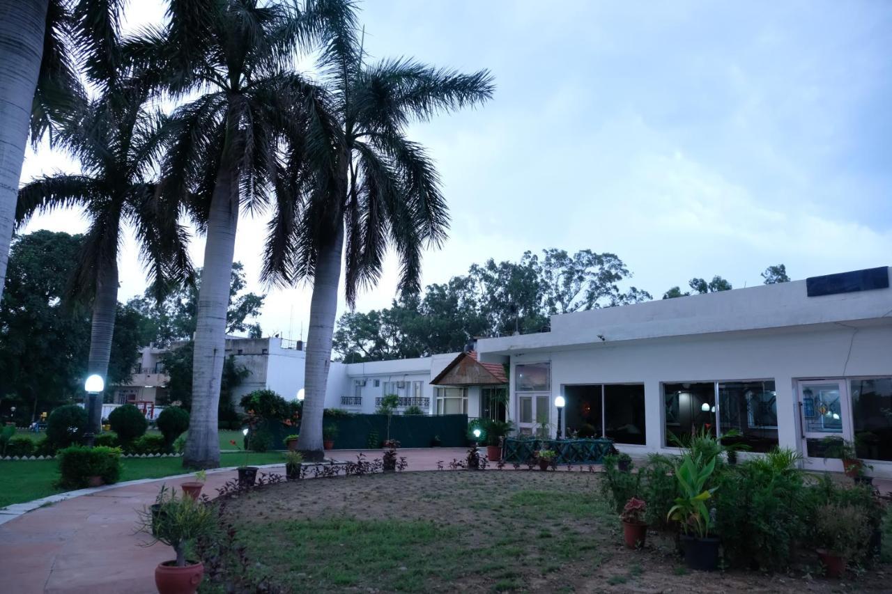 Black Mango Resort Kala Amb Extérieur photo